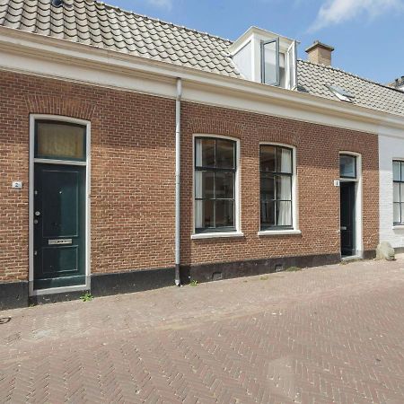 Picturesque Fisherman S House In Scheveningen Near The Shops Гаага Номер фото