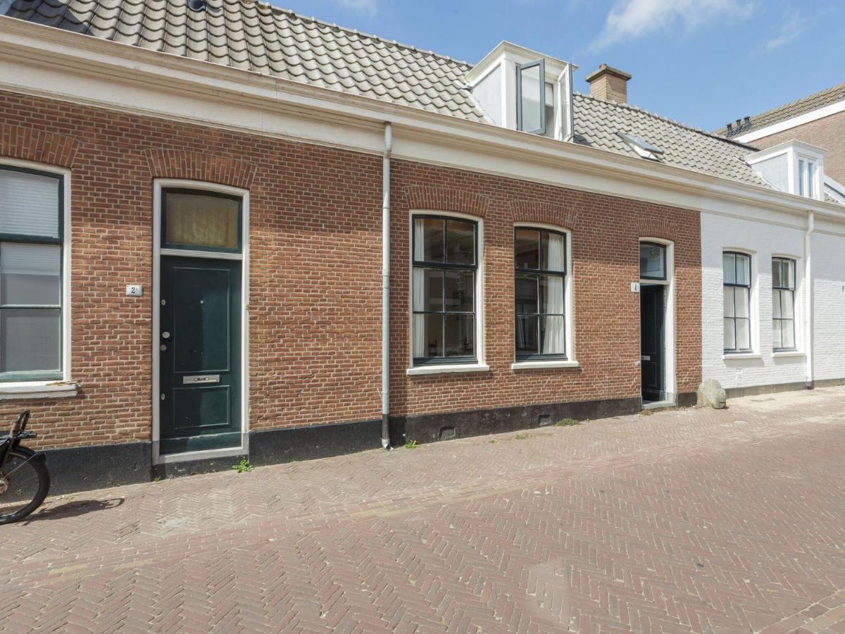 Picturesque Fisherman S House In Scheveningen Near The Shops Гаага Номер фото